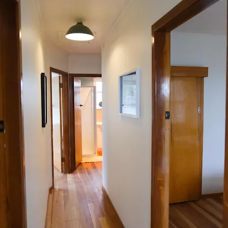 4 Bedroom Home With Sea Views Whanganui Exterior photo